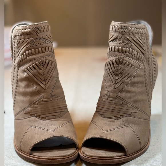 Vince Camuto Tan Peep-Toe Ankle Booties - Picture 1 of 7